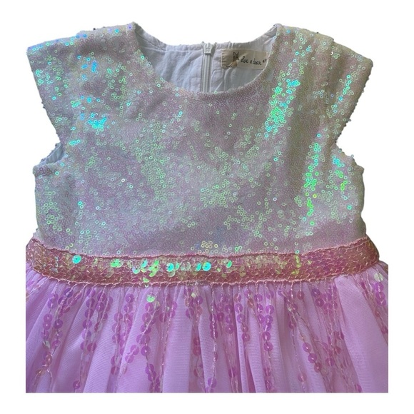 DOE A DEAR-PINK AND WHITE SEQUIN  DRESS-SIZE 4T - Picture 2 of 9